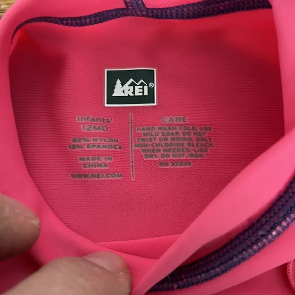 REI Toddler Rain Bucket hat & swim shirt 12-24 months
